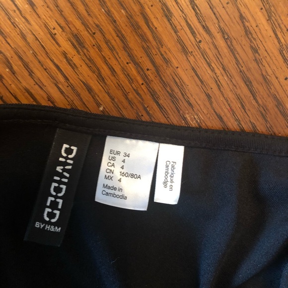 Divided | 4 - Picture 4 of 4